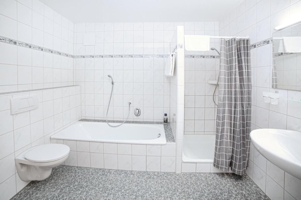 Fairway Hotel 3*