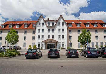 Fairway Hotel 3*